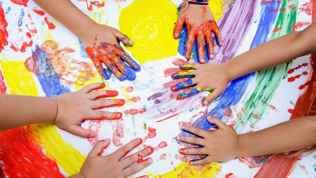 1200-1599068789-Screenshot_2020-09-02 Niños-pintando-manos - TVMaule.jpg